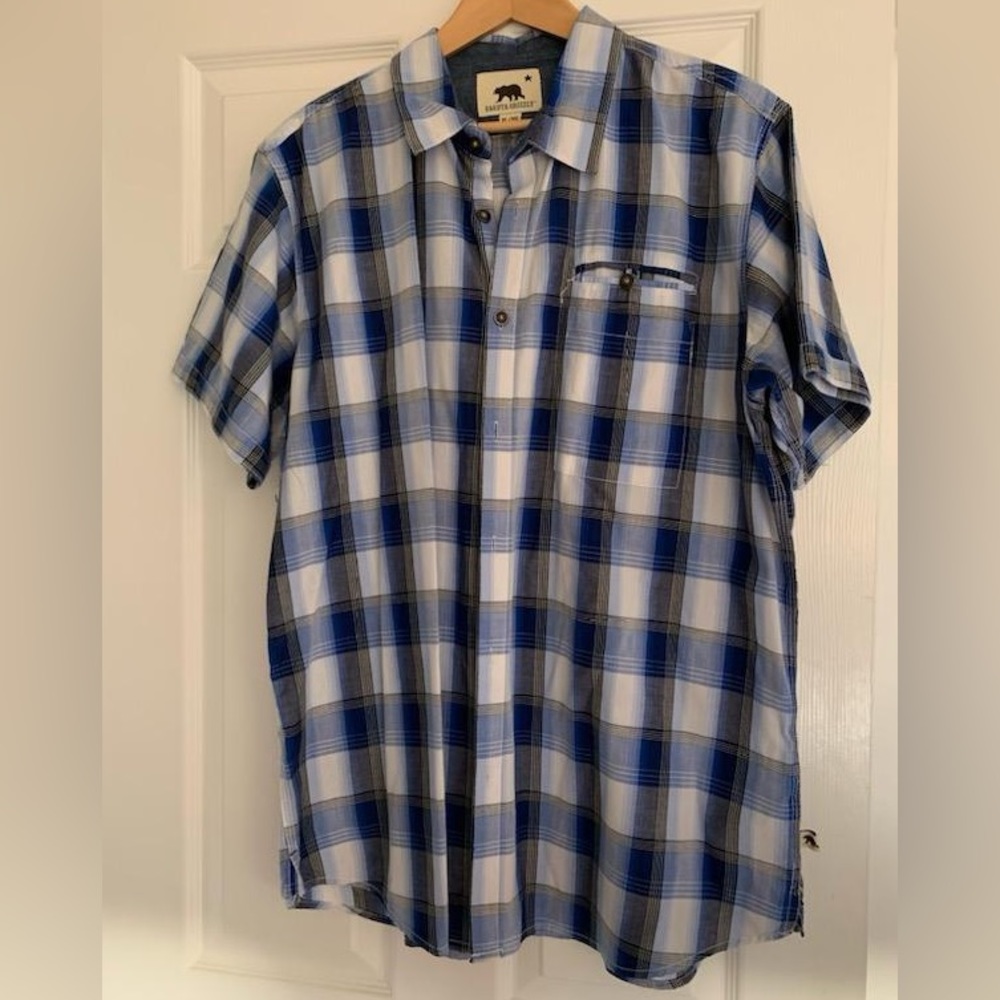 NWOT Dakota Grizzly Men Shirt